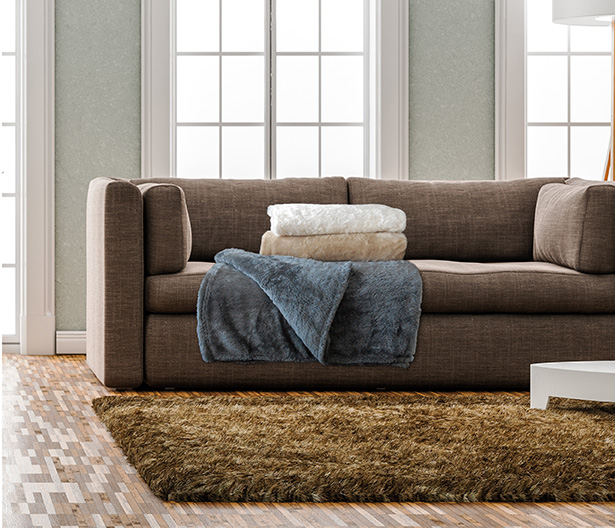 Graue Wohndecke Isonoe 150x200cm Milieu Sofa von KBT