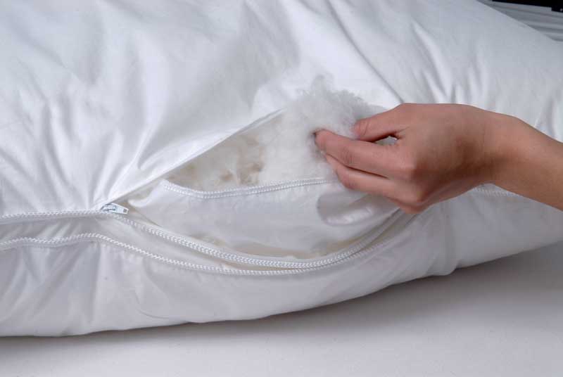 thermo-sleep-kissen-fuellung Detail Füllung Thermo Sleep Kopfkissen 80x80cm von KBT Bettwaren